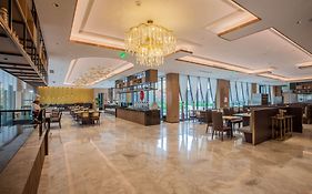 Hotel Ramada By Wyndham Luoyang Downtown